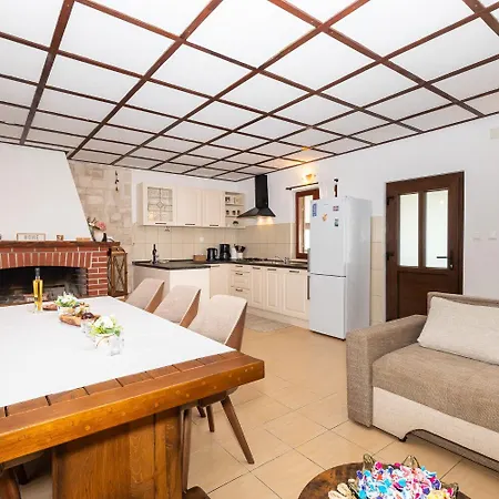 House Mario * Supetar