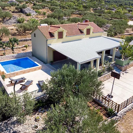 House Mario * Супетар